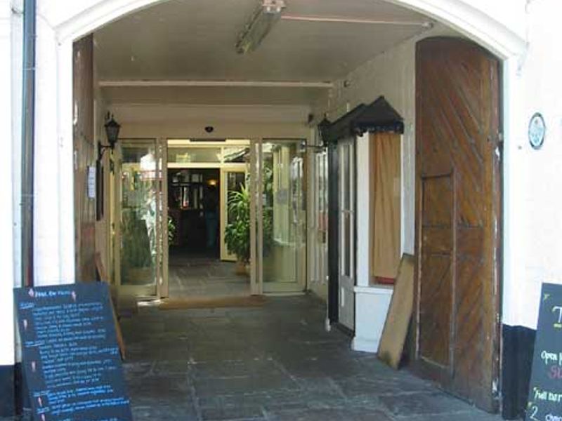Golden Lion Hotel - St. Ives. (Pub). Published on 06-11-2011