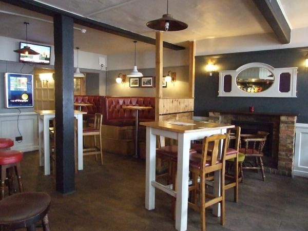 St Ives Nelsons Head - front drinking area. (Pub). Published on 06-04-2016