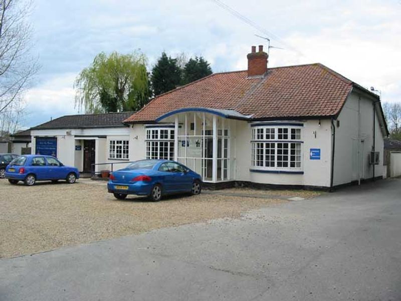 St Ives Motel - St Ives. (Pub). Published on 06-11-2011 