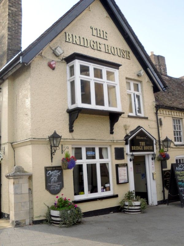 St Neots - Bridge House. (Pub, External, Key). Published on 17-10-2013
