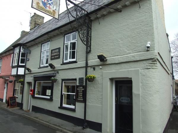 St Ives Oliver Cromwell - External view April 2016. (Pub, External, Key). Published on 06-04-2016