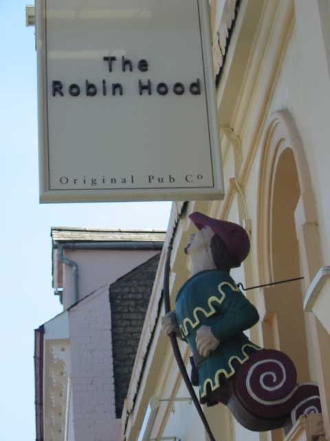 Robin Hood - St. Ives. (Pub). Published on 06-11-2011