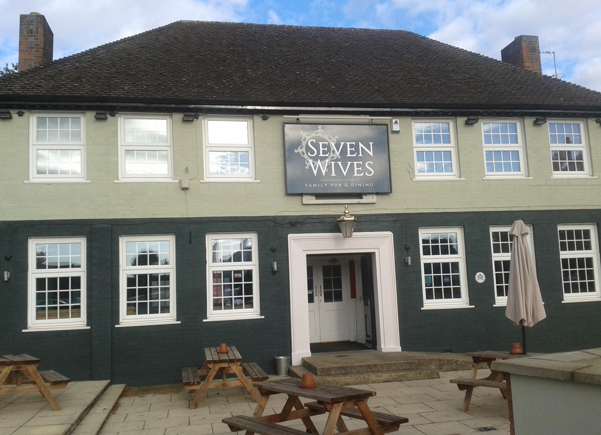 SEVEN WIVES AFTER REPAINT SEP 2018. (Pub, External, Key). Published on 20-11-2018