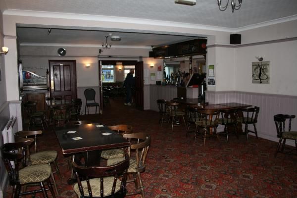 (Pub, Bar). Published on 13-06-2015