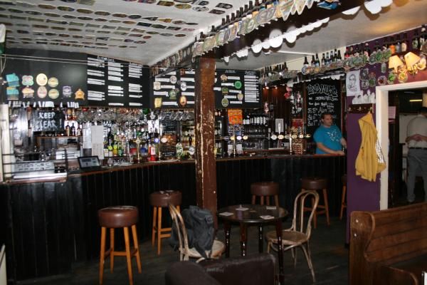 (Pub, Bar). Published on 05-06-2015