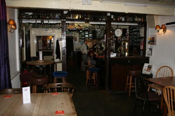 (Pub, Bar). Published on 05-06-2015