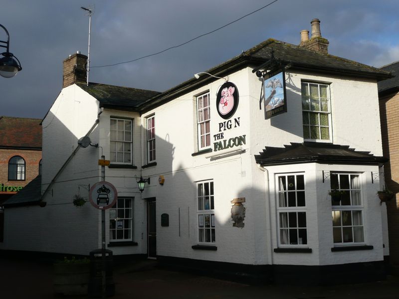 StNeots PignFalcon0. (Pub, External). Published on 29-09-2012 