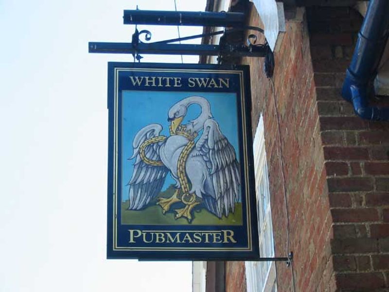 White Swan - Bluntisham. (Pub). Published on 06-11-2011