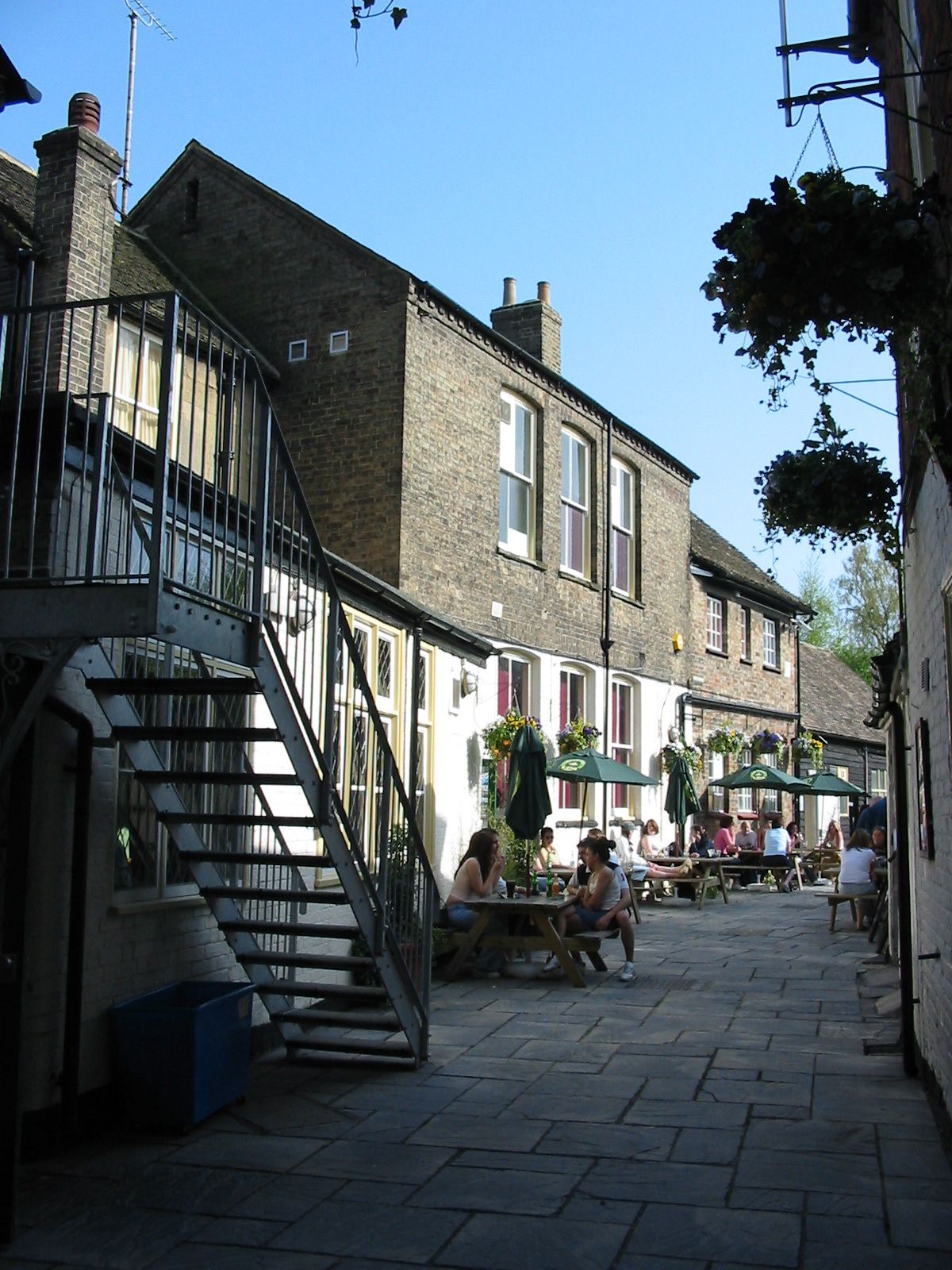 St Neots - Coach House. (Pub, External). Published on 17-10-2013