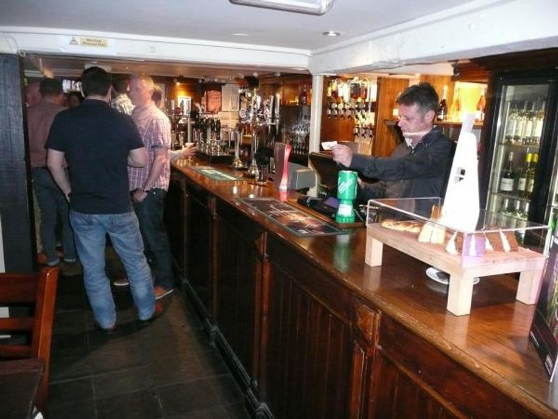 (Pub, Bar). Published on 08-06-2015 