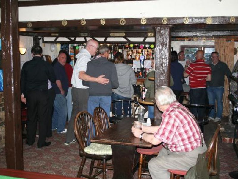 (Pub, Bar). Published on 05-06-2015 