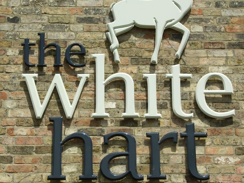 White Hart - July 2019. (Pub, External). Published on 08-07-2019