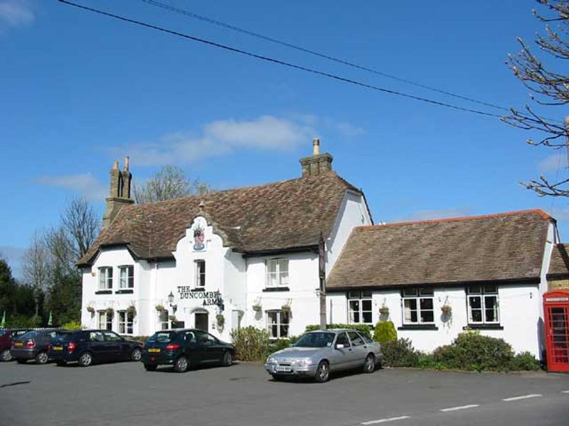Duncombe Arms - Waresley. (Pub). Published on 06-11-2011 