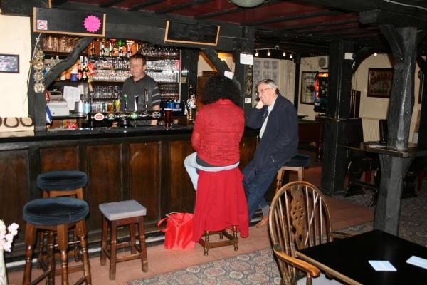 (Pub, Bar). Published on 05-06-2015