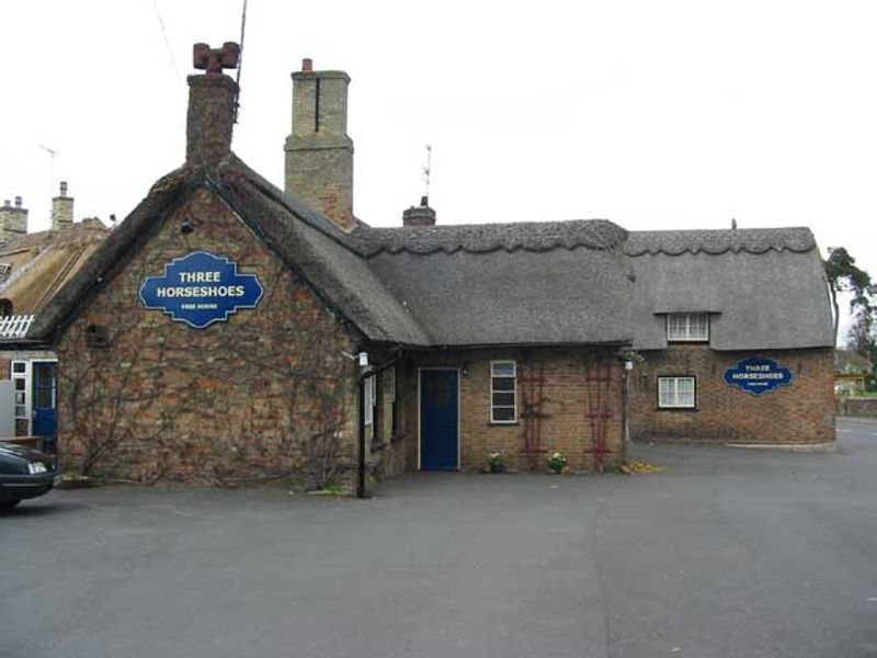 Three Horseshoes - Wistow. (Pub). Published on 06-11-2011