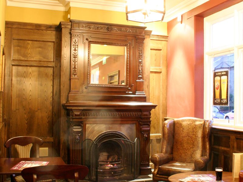 StNeots WeepingAsh4. (Pub, Bar). Published on 29-09-2012