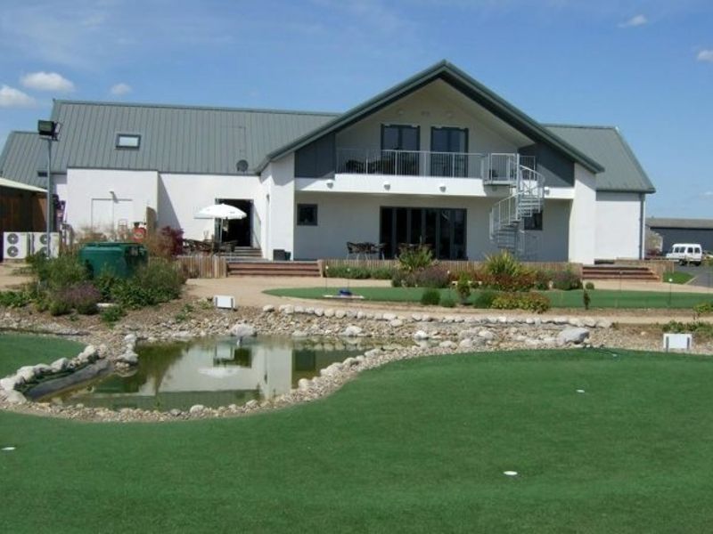 Cambridge Golf and Conference Centre. (Pub, External, Key). Published on 17-10-2013