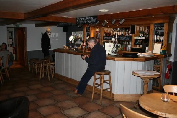 (Pub, Bar). Published on 05-06-2015