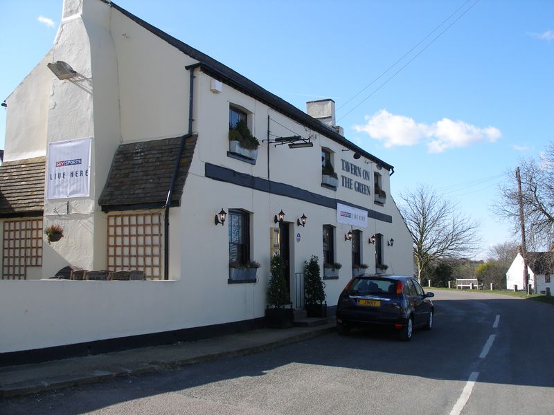 Abbotsley TavernOnTheGreen. (Pub, External). Published on 29-09-2012 