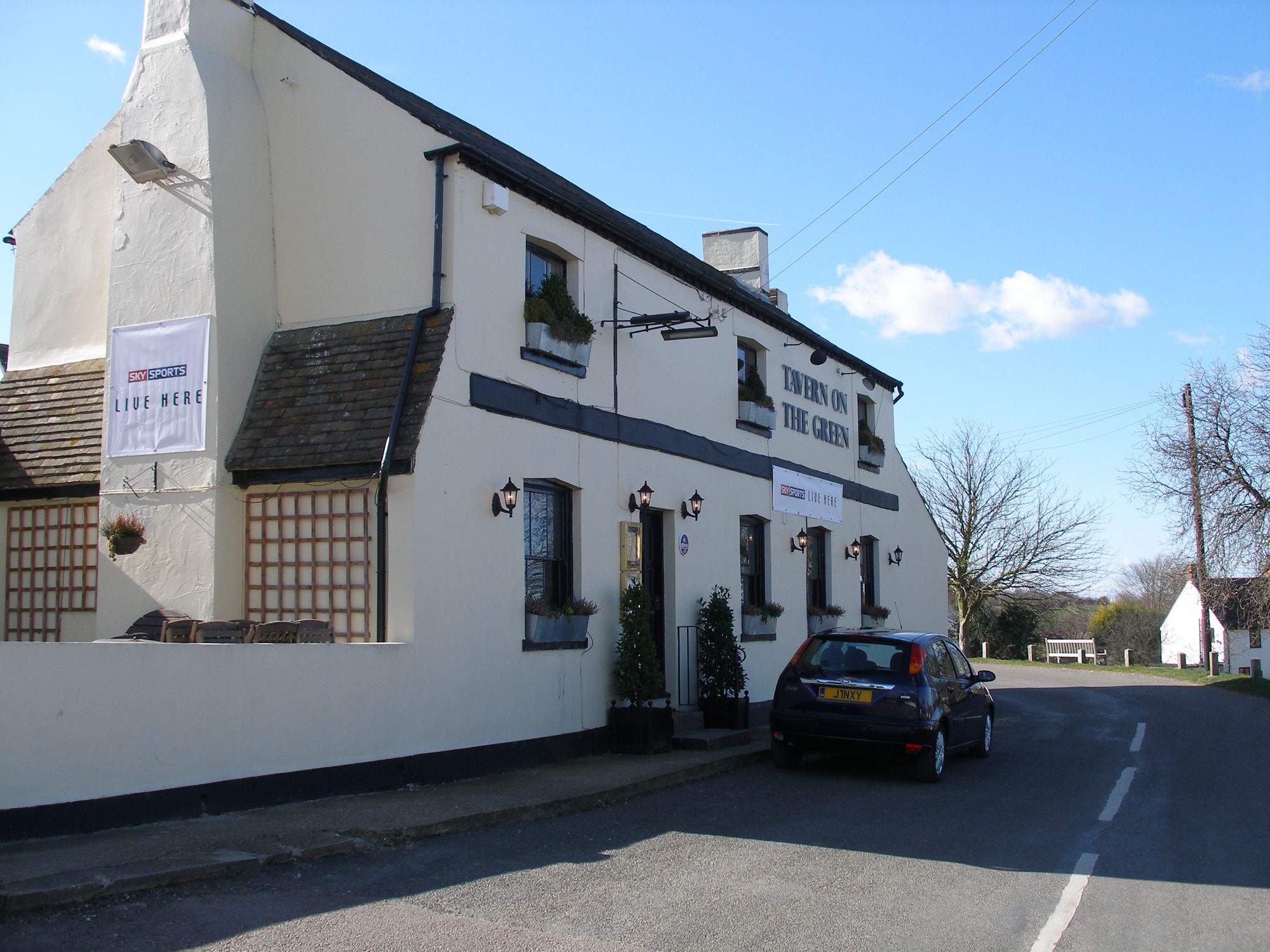 Abbotsley TavernOnTheGreen. (Pub, External). Published on 29-09-2012