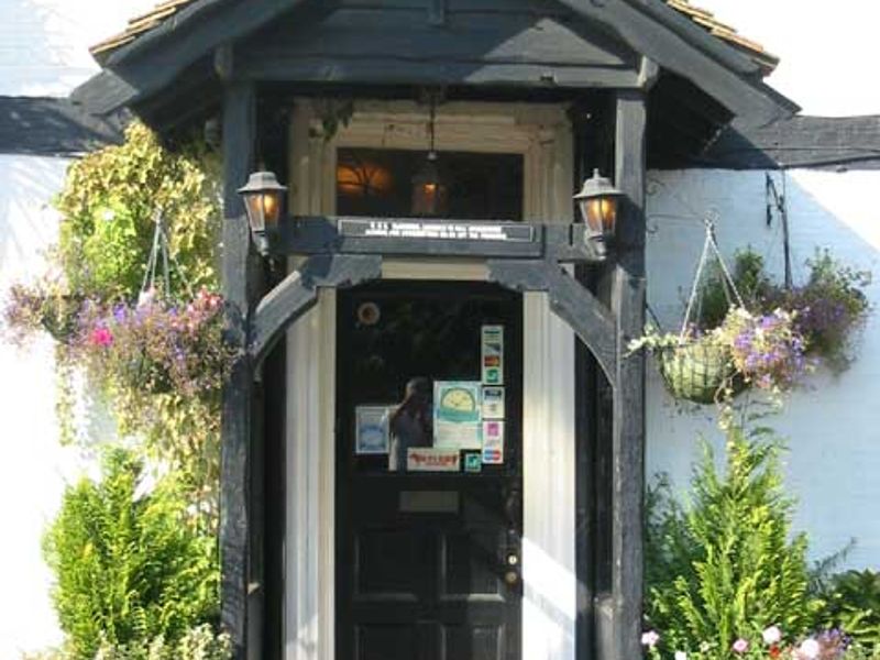 Riverview Hotel - Earith. (Pub). Published on 06-11-2011