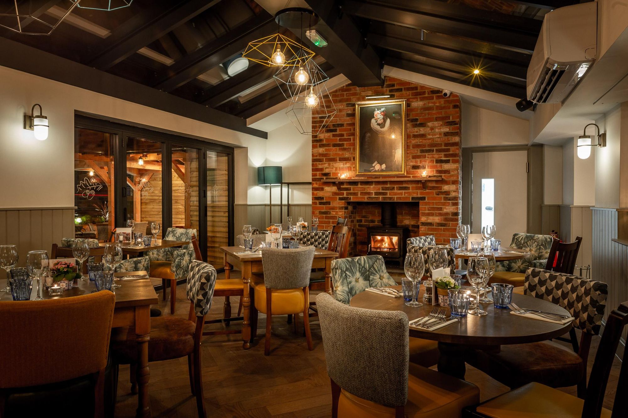 (Pub, Restaurant). Published on 10-01-2020