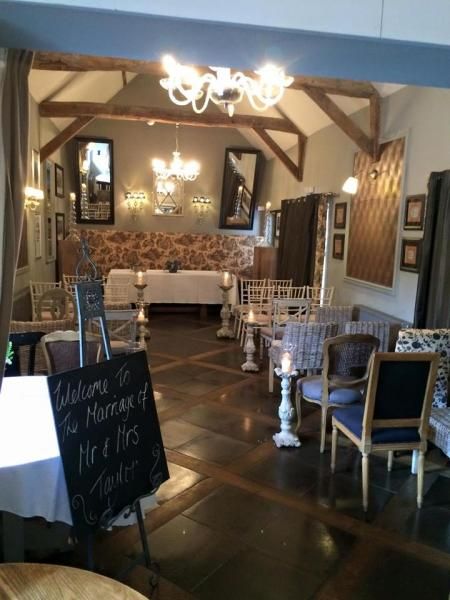 (Pub, Restaurant). Published on 04-11-2015