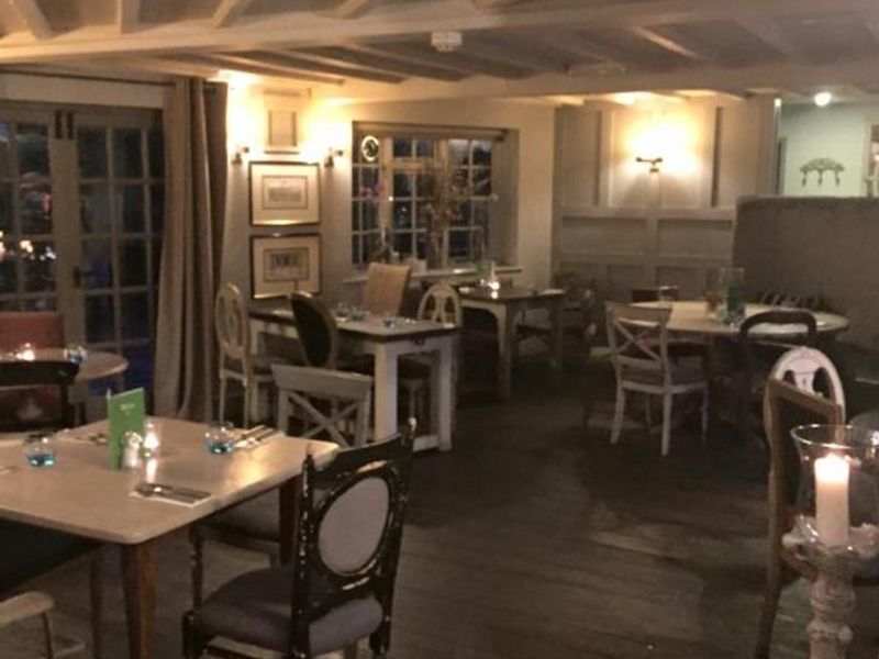 (Pub, Restaurant). Published on 04-11-2015 