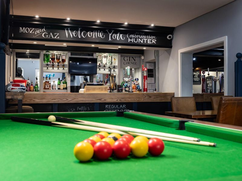 (Pub, Bar). Published on 23-07-2024 