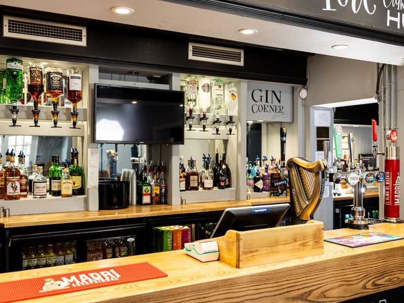 (Pub, Bar). Published on 23-07-2024 
