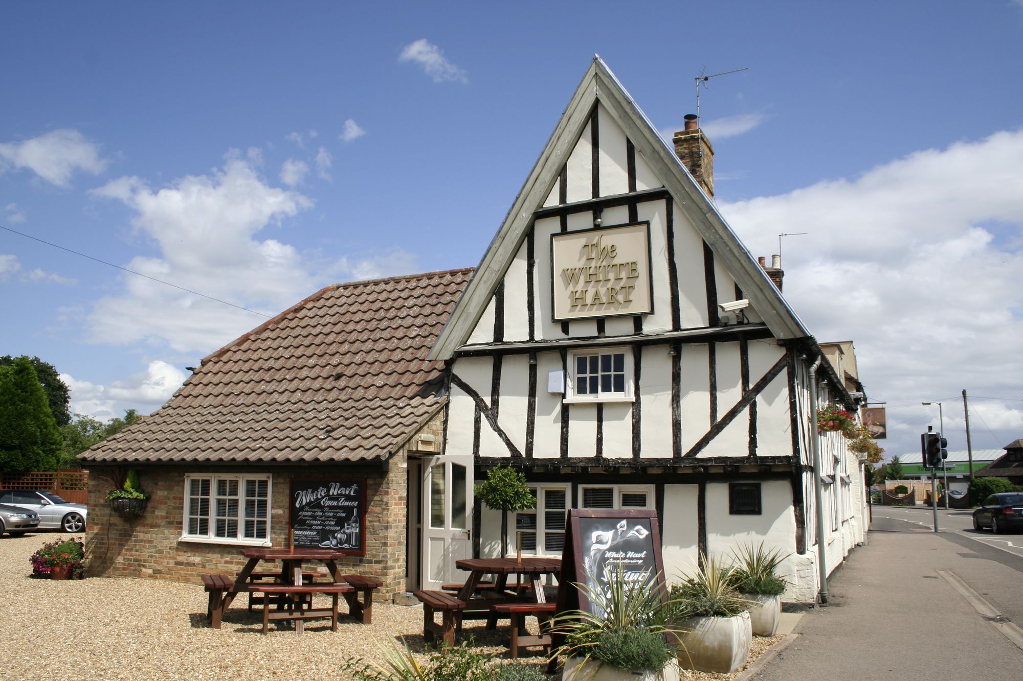 Godmanchester WhiteHart. (Pub, External). Published on 29-09-2012