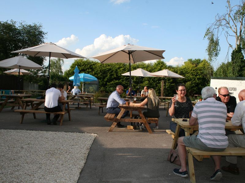 (Pub, Garden). Published on 31-05-2017 