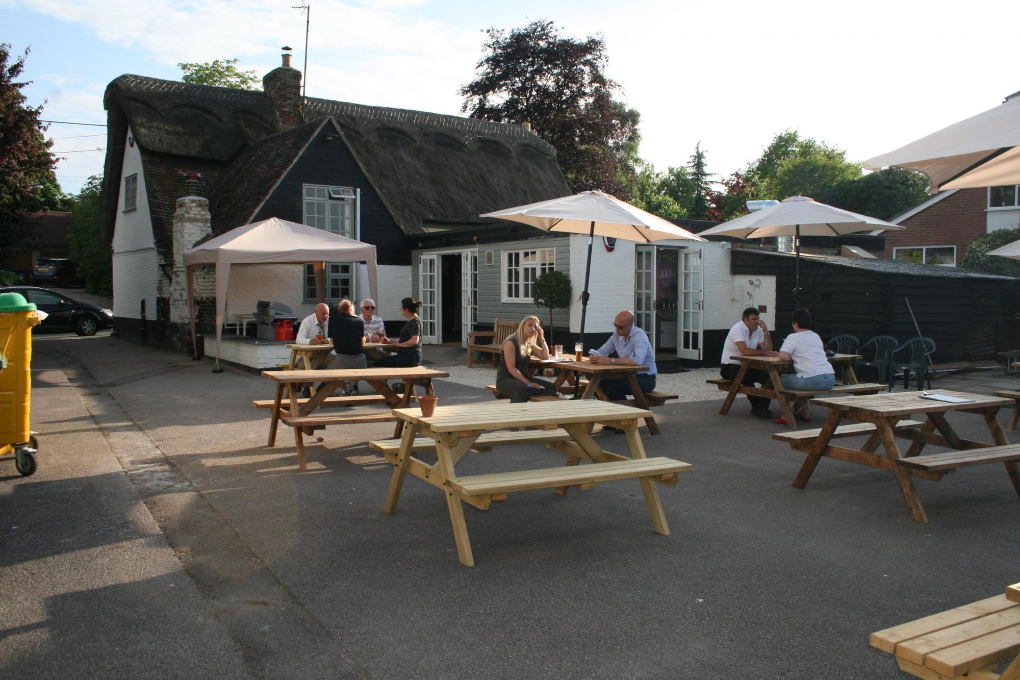 (Pub, Garden). Published on 31-05-2017