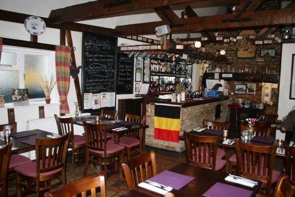 (Pub, Bar). Published on 13-06-2015
