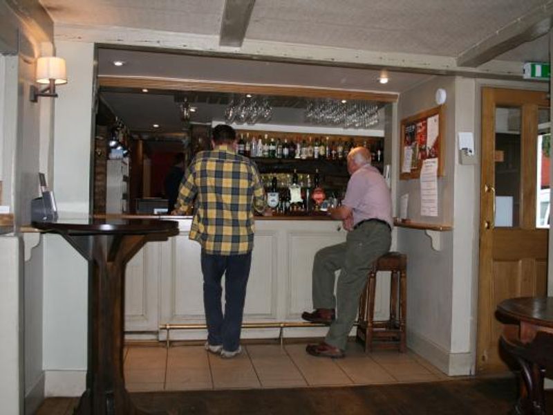 (Pub, Bar). Published on 13-06-2015 