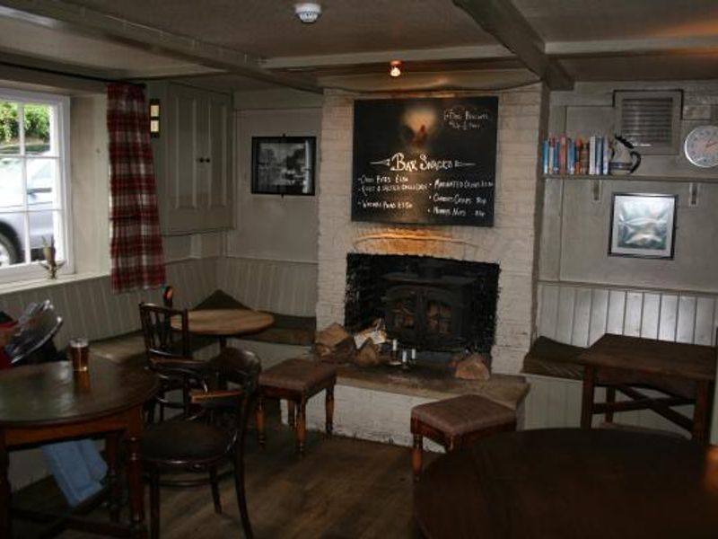 (Pub, Bar). Published on 13-06-2015 