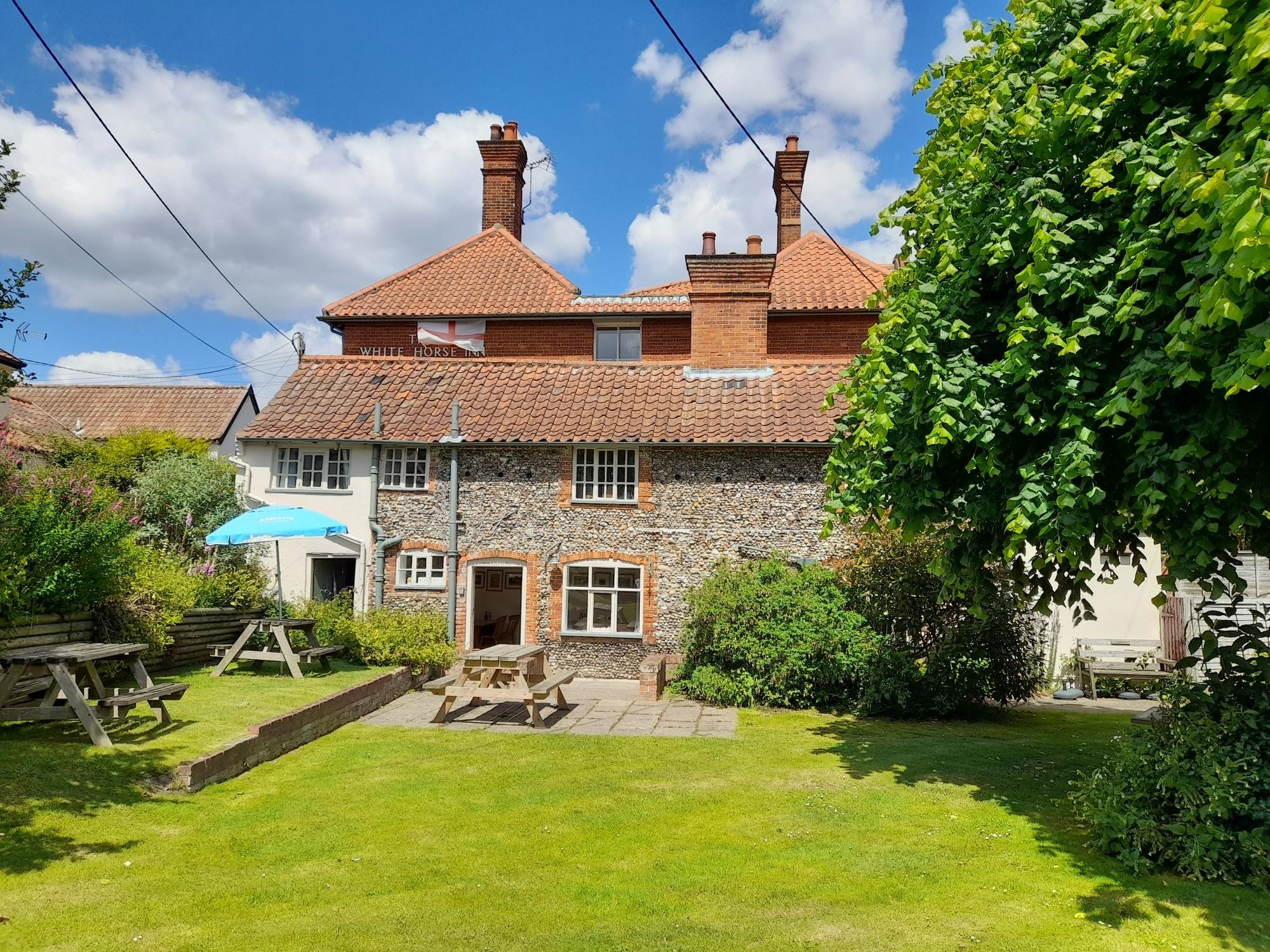 (Pub, Garden). Published on 29-06-2022