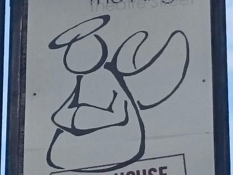 (Pub, Sign). Published on 14-03-2017 