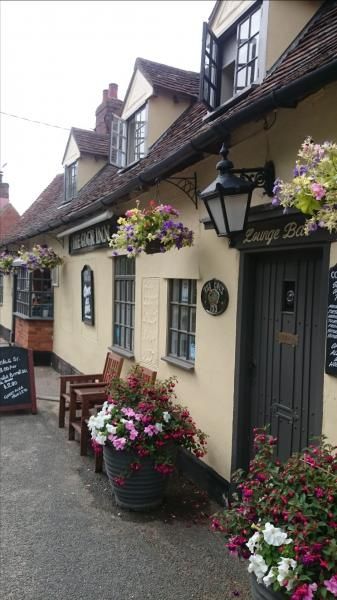 (Pub, Sign). Published on 18-07-2016