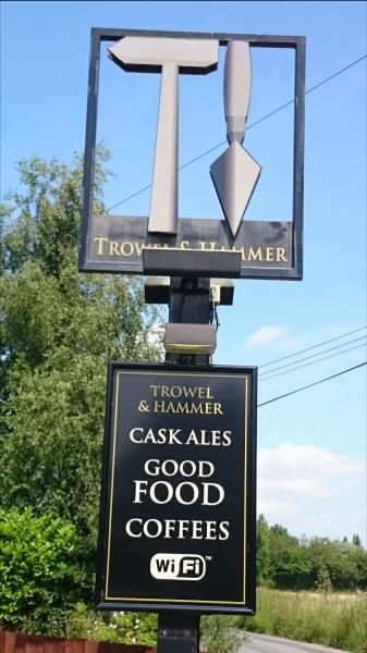 (Pub, Sign). Published on 18-07-2016