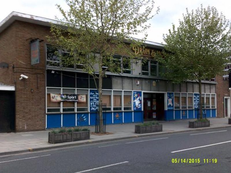 Ipswich, Drum & Monkey. (Pub). Published on 22-05-2015