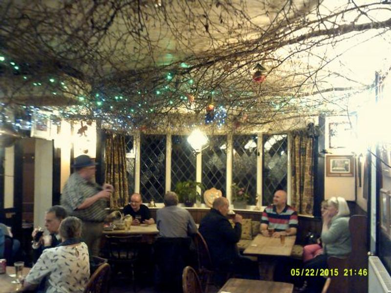 Kettleburgh, Chequers inside 1. (Pub, Bar). Published on 23-05-2015