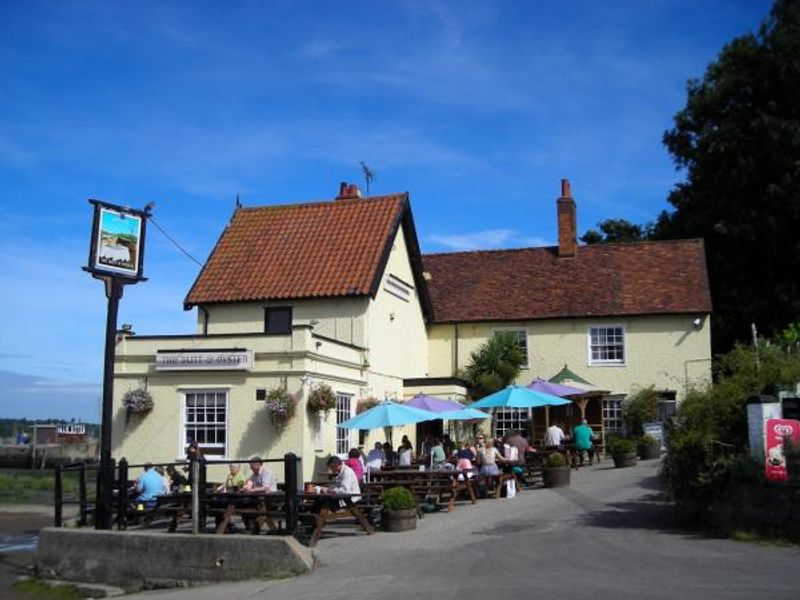 Butt & Oyster, Pin Mill. (Pub). Published on 21-05-2014