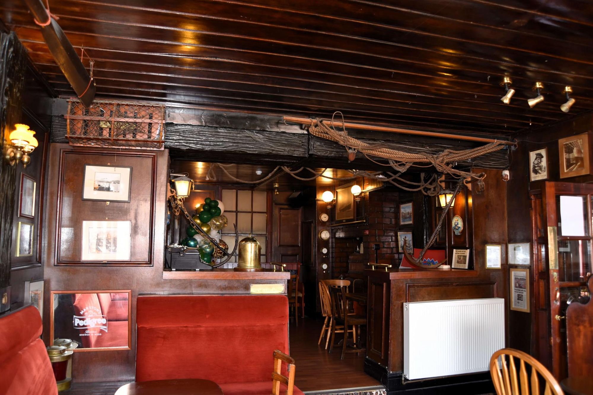 Steamboat. (Bar). Published on 02-02-2025