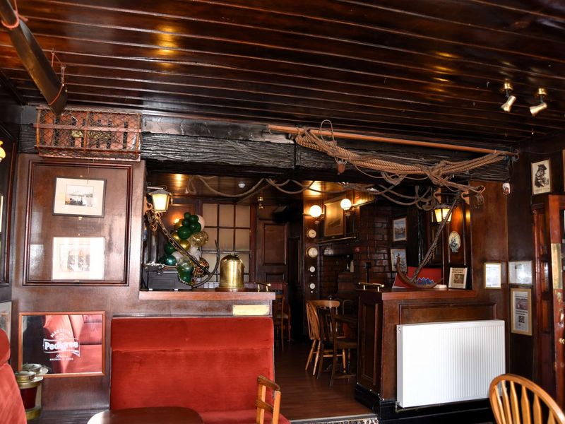 Steamboat. (Bar). Published on 02-02-2025