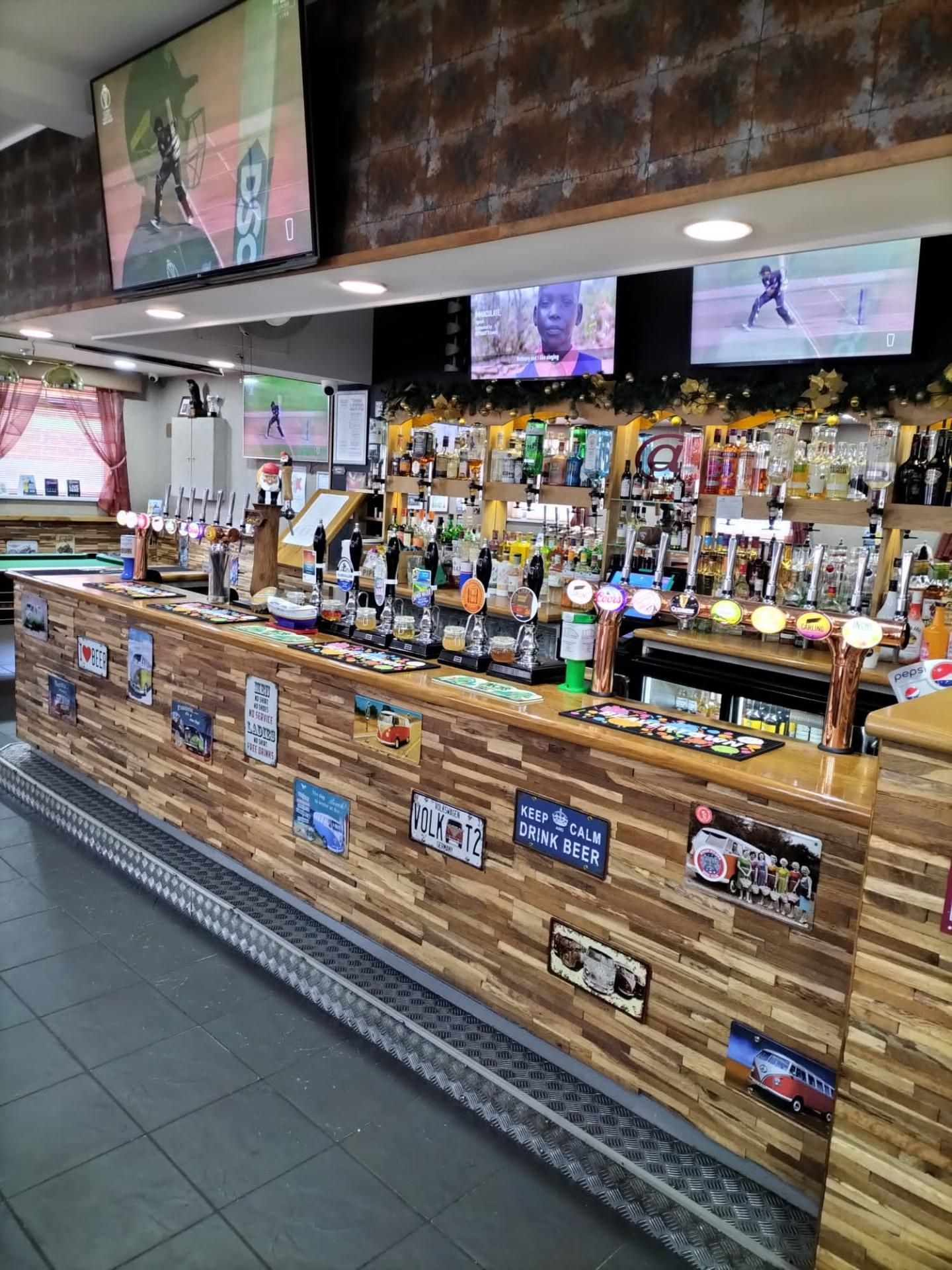 Avenue Bar . (Pub, Bar). Published on 10-10-2023