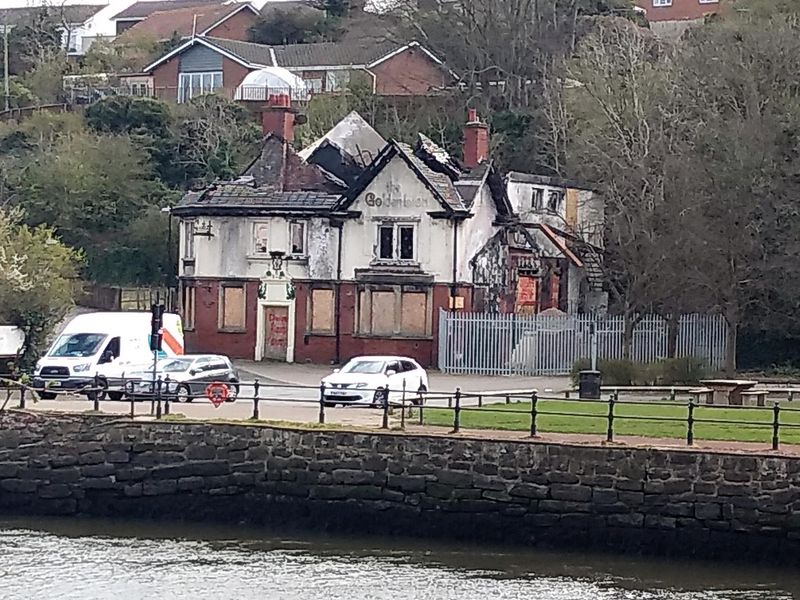 Golden lion. (Pub, External, Key). Published on 06-04-2021 