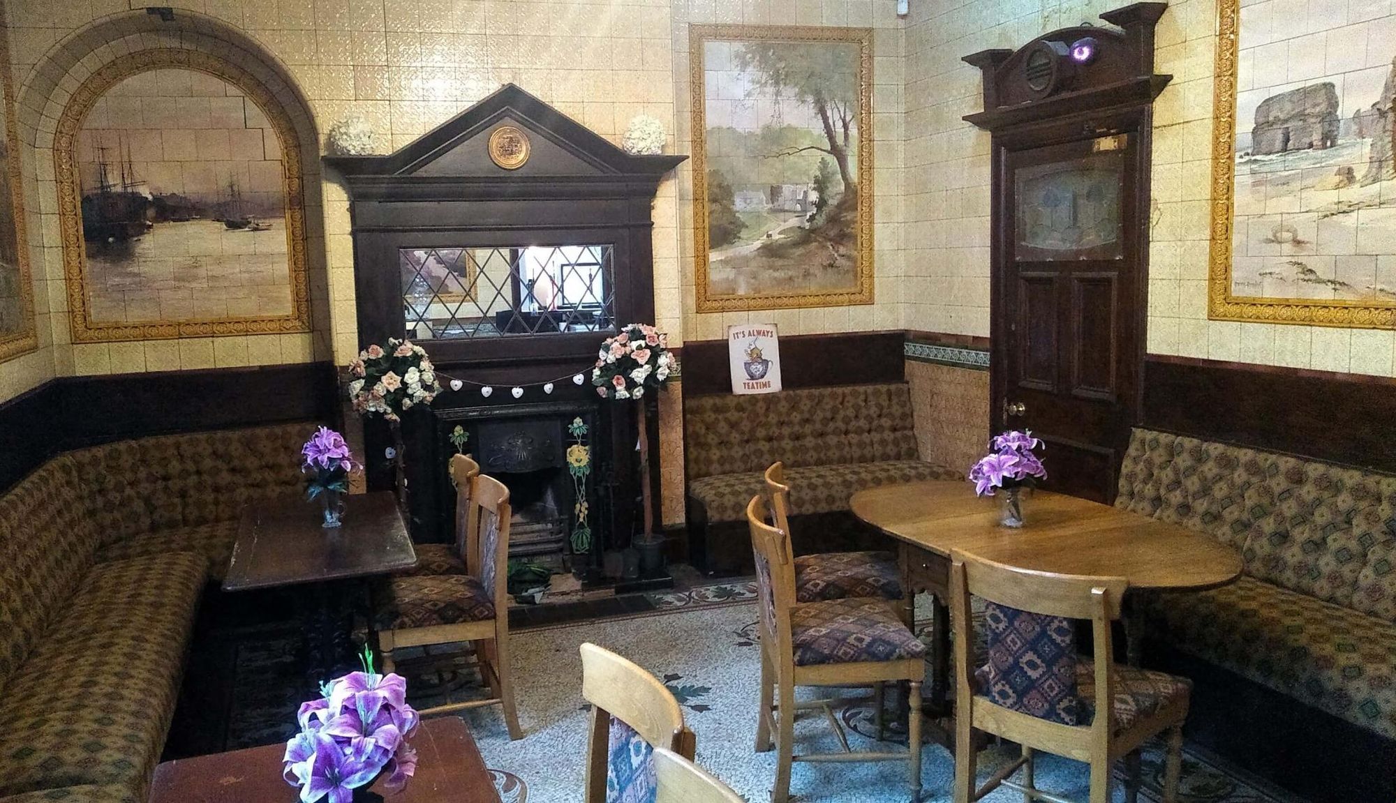 Buffet Bar . (Bar). Published on 11-01-2024