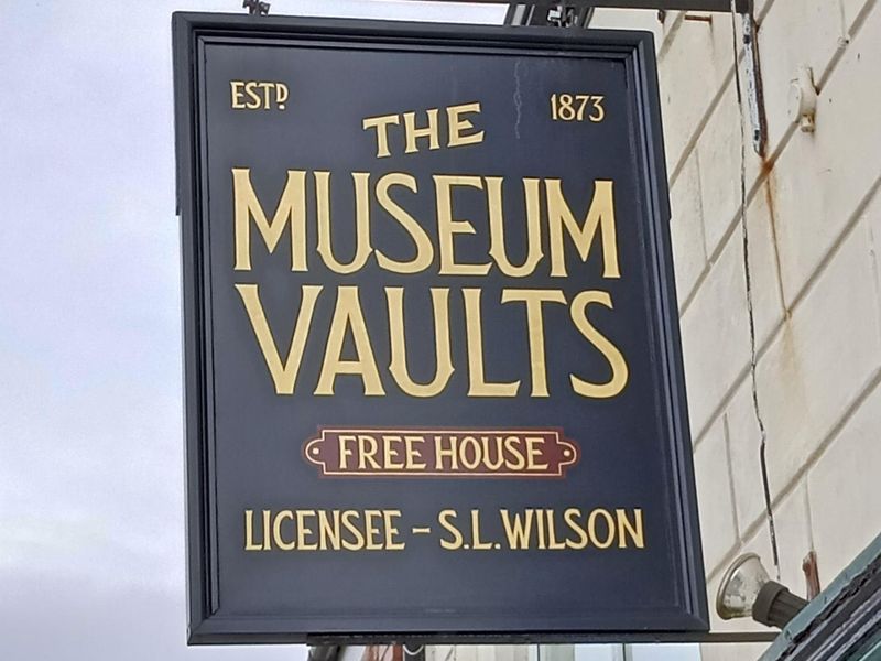 Museum Vaults . (Pub, Sign). Published on 28-02-2024