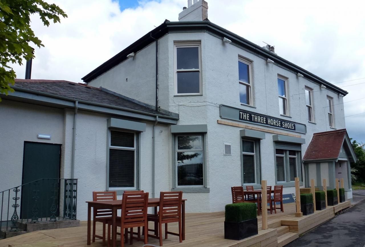 Three Horse Shoes. (Pub, External, Key). Published on 01-01-1970